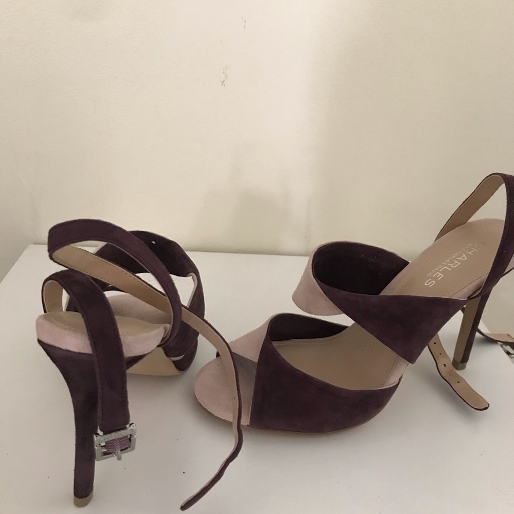 Charles David Heels- Size 7